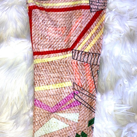 NIYAMA SOL Geometric Beachcomber Crop Leggings - Picture 10 of 12